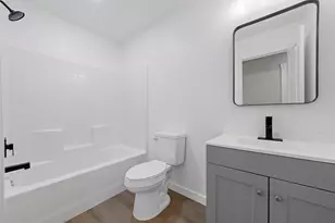 1105 N 11th St, Waco, TX 76707 - Photo 11