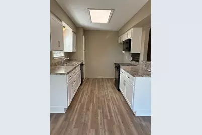 2510 Cedar Crest Court, Granbury, TX 76048 - Photo 7