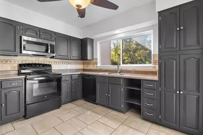 5720 Meadow Wood Lane, Fort Worth, TX 76112 - Photo 9