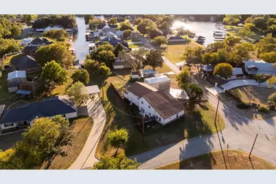 419 Sky Harbour Court, Granbury, TX 76049 - Photo 37