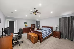 419 Sky Harbour Ct, Granbury, TX 76049 - Photo 23