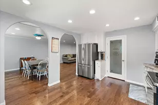 419 Sky Harbour Ct, Granbury, TX 76049 - Photo 9