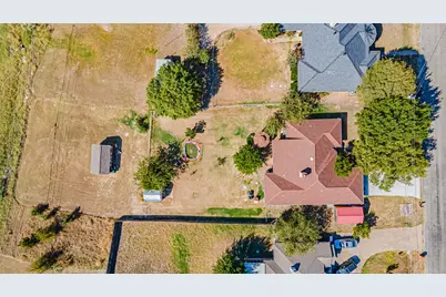 3903 Frisco Circle, Granbury, TX 76048 - Photo 13