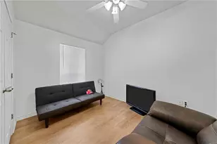 860 N Lacy Dr, Lacy Lakeview, TX 76705 - Photo 13