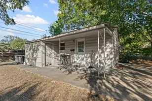 2117 W Lotus Ave, Fort Worth, TX 76111 - Photo 29