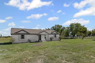 610 McVoid Rd, Springtown, TX 76082 - Photo 3
