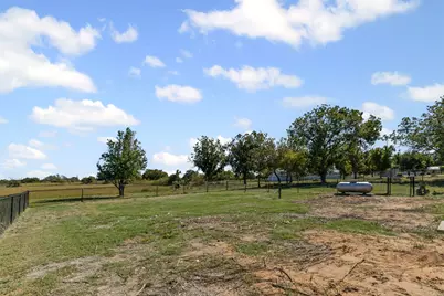 610 McVoid Road, Springtown, TX 76082 - Photo 25