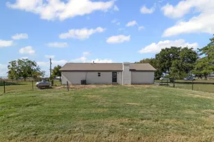 610 McVoid Rd, Springtown, TX 76082 - Photo 23
