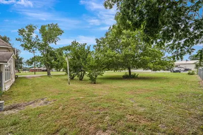 209 S Britton Street, Tom Bean, TX 75489 - Photo 21