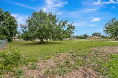 209 S Britton Street, Tom Bean, TX 75489 - Photo 23