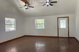 208 N Stadium Dr, Alvord, TX 76225 - Photo 19