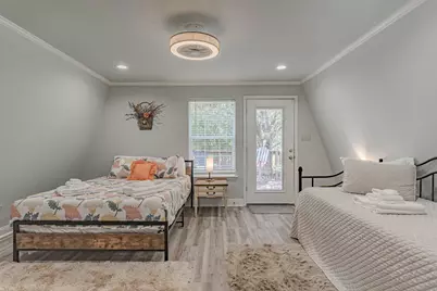 1011 Pawnee Trail, Granbury, TX 76048 - Photo 21