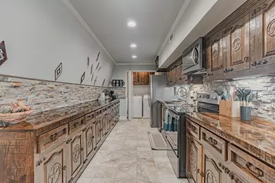 1011 Pawnee Trail, Granbury, TX 76048 - Photo 9