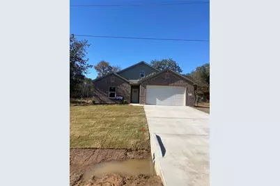 411 Hamilton Road, Mineral Wells, TX 76067 - Photo 1