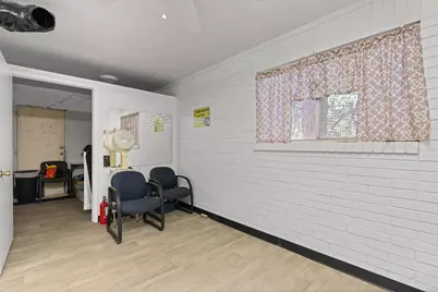 112 Barnard Street, Glen Rose, TX 76043 - Photo 9