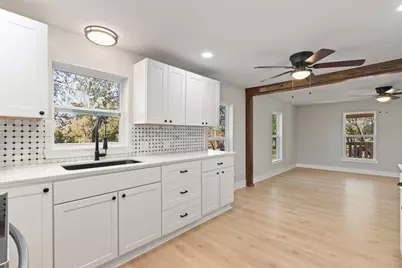 702 Sam Houston, Glen Rose, TX 76043 - Photo 13