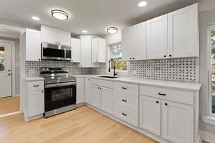 702 Sam Houston, Glen Rose, TX 76043 - Photo 11