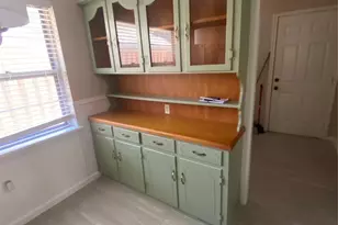 1806 Robin Ln, Garland, TX 75042 - Photo 9