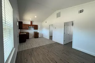 160 Summit Dr, Springtown, TX 76082 - Photo 5