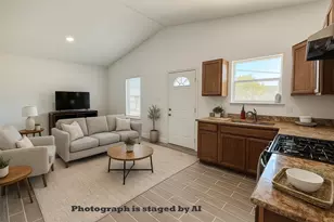 160 Summit Dr, Springtown, TX 76082 - Photo 3