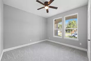 2513 Laurel St, Grand Prairie, TX 75050 - Photo 11