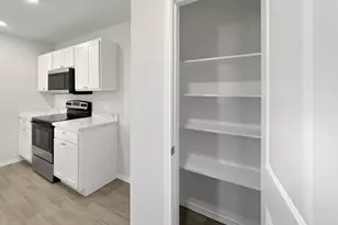 501 Sycamore Cove, Granbury, TX 76048 - Photo 11