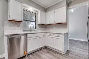 4621 Pendleton Ct, Grand Prairie, TX 75052 - Photo 9