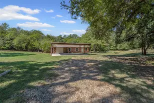 2812 Sky Harbour Dr, Granbury, TX 76049 - Photo 31