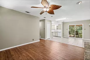 2812 Sky Harbour Dr, Granbury, TX 76049 - Photo 7