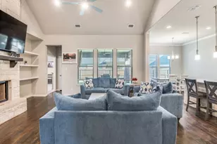 112 Steves Way, Waxahachie, TX 75165 - Photo 3