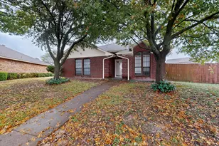 2933 Lawndale Dr, Lancaster, TX 75134 - Photo 5