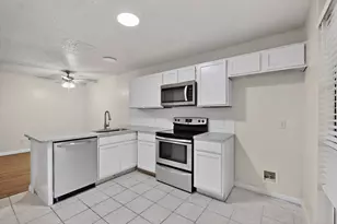 2933 Lawndale Dr, Lancaster, TX 75134 - Photo 13