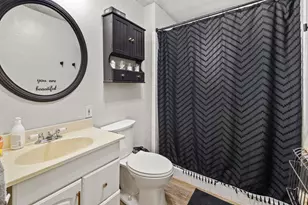 911 W 8th St, Bonham, TX 75418 - Photo 9