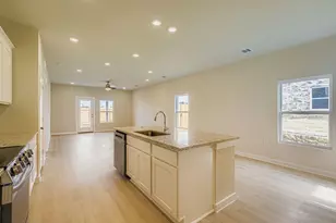 471 Suffolk Dr, Ferris, TX 75125 - Photo 9