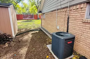 2888 Reedcroft Dr, Farmers Branch, TX 75234 - Photo 25