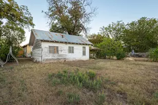 1703 7th St, Brownwood, TX 76801 - Photo 15