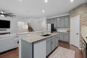 2605 Calmwater Dr, Little Elm, TX 75068 - Photo 9