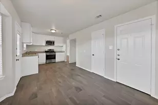 460 Caviness Dr, Grapevine, TX 76051 - Photo 11