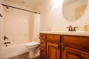 716 E Moore St, Granbury, TX 76048 - Photo 23