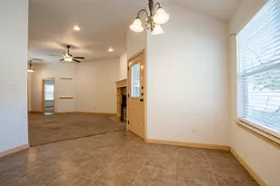 716 E Moore St, Granbury, TX 76048 - Photo 9