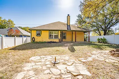 716 E Moore Street, Granbury, TX 76048 - Photo 29