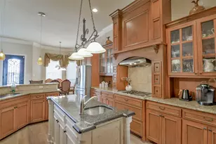 2705 Harborside Dr, Granbury, TX 76048 - Photo 13