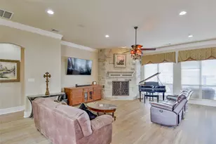 2705 Harborside Dr, Granbury, TX 76048 - Photo 11