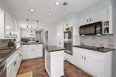 7335 La Bolsa Drive, Dallas, TX 75248 - Photo 9