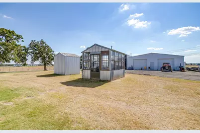 207 Trails End, Poolville, TX 76487 - Photo 37
