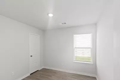 1604 Romans Road, Ennis, TX 75119 - Photo 11