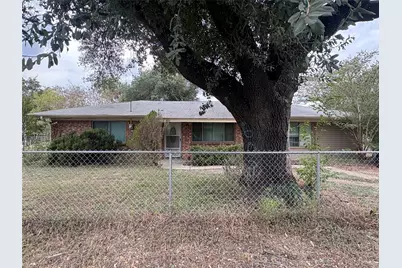 603 N Stallworth, Rosebud, TX 76570 - Photo 1