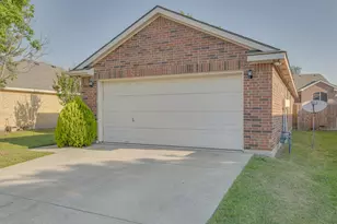 4001 Rochester Dr, Fort Worth, TX 76244 - Photo 3