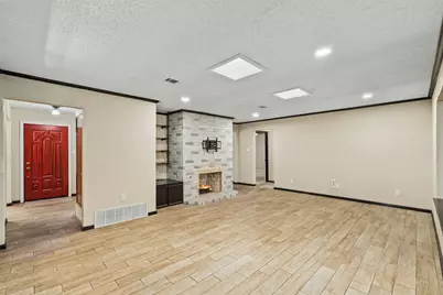 108 Silverleaf Drive, Fort Worth, TX 76112 - Photo 7