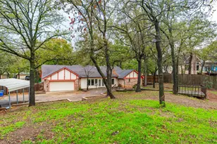 108 Silverleaf Dr, Fort Worth, TX 76112 - Photo 35